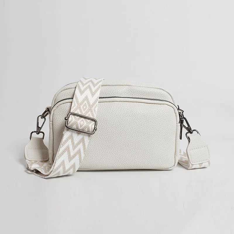 Girl bag with contrast stitching, three-dimensional shape, multi-layer compartments, and zipper pocket, in khaki colour