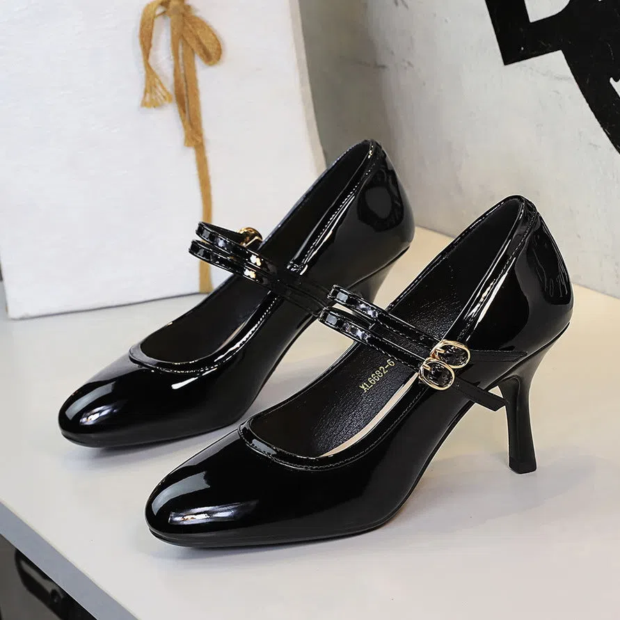 Slender heel round toe shallow double buckle Mary Jane shoes in solid colour with rubber sole