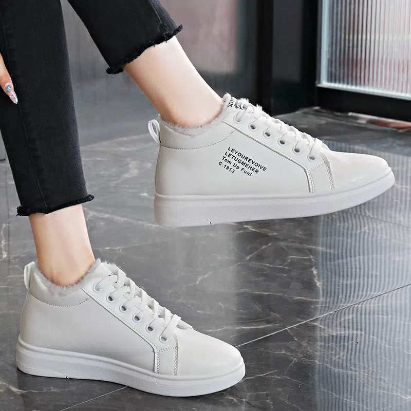 Women's fleece-lined lace-up casual sneakers with round toe, rubber sole, and artificial PU upper in black