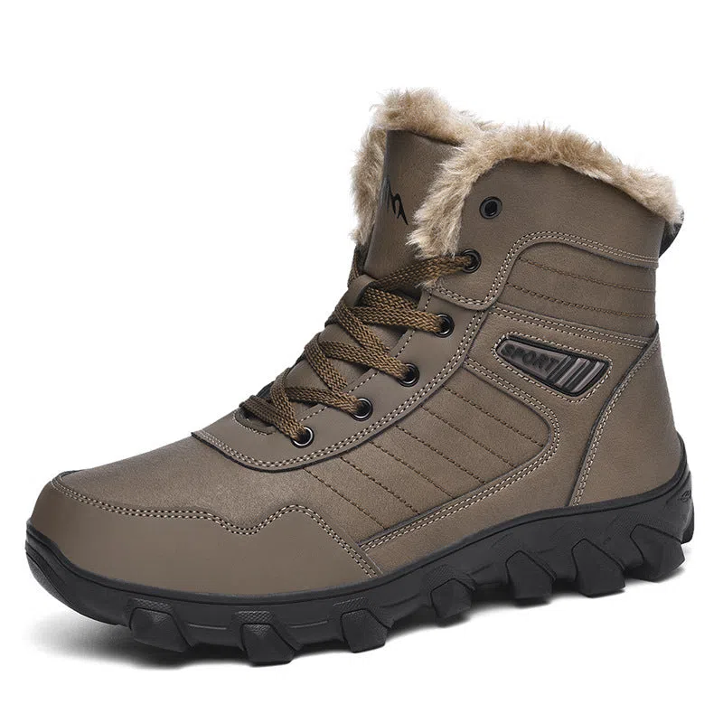 Men's fleece-lined snow boots in black with artificial PU upper and flat heel