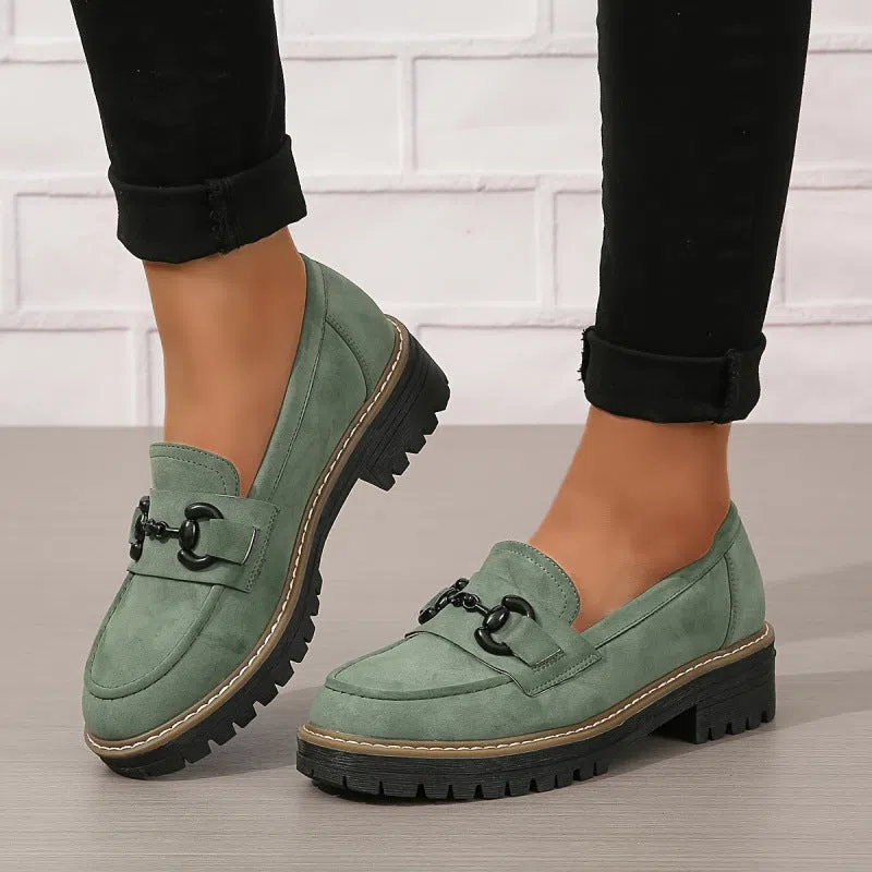 Women's loafers with horsebit decoration, rubber upper, solid colour, fish mouth toe