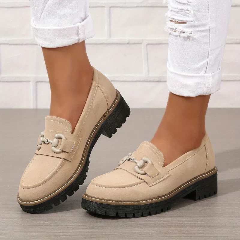 Women's loafers with horsebit decoration, rubber upper, solid colour, fish mouth toe