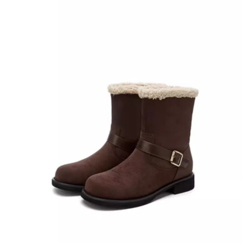 Soft suede ankle boots with chunky heel and square toe in brown and khaki, low-tube design