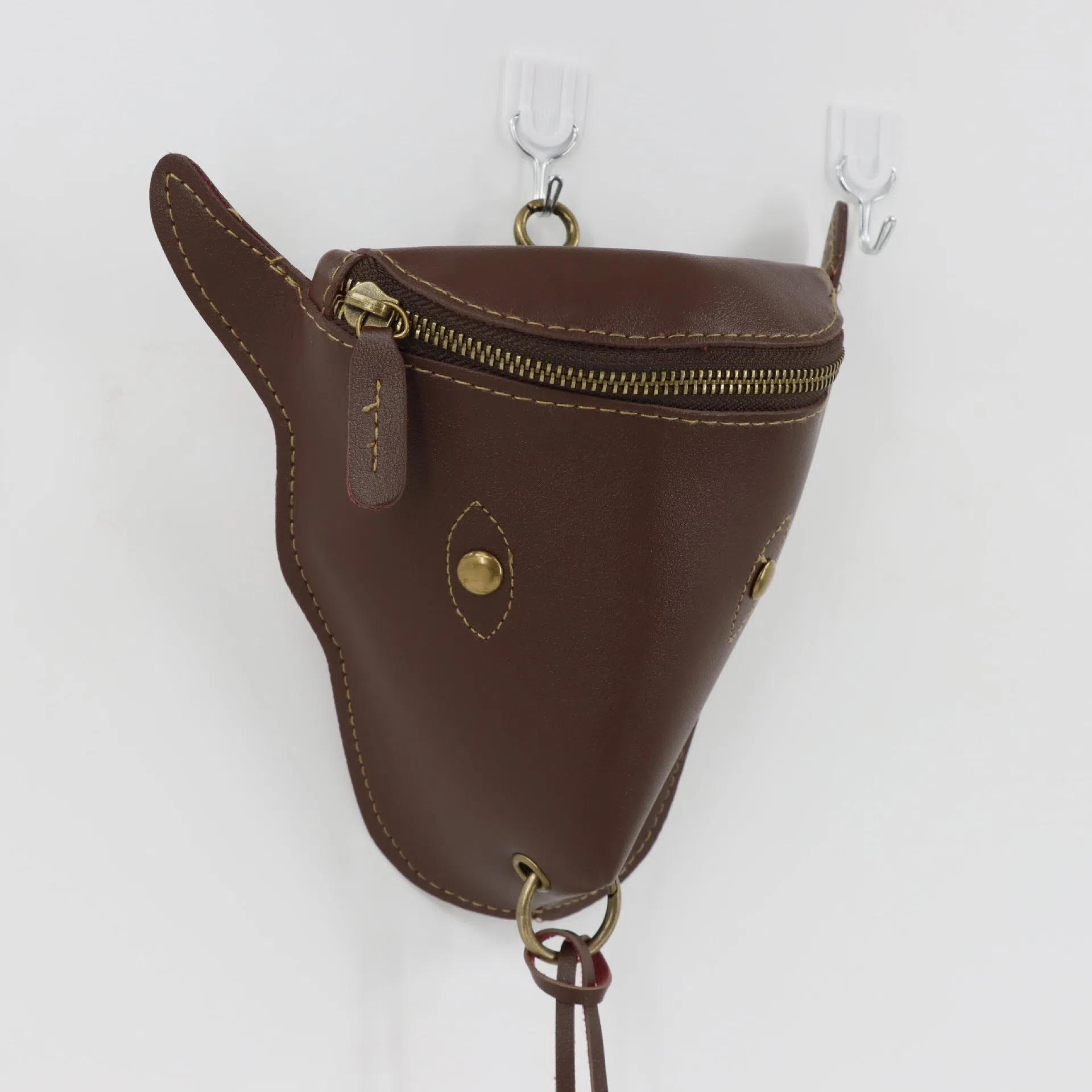 Men's belt ox-head waist bag mini size PU material solid colour black brown casual travel hands-free bag