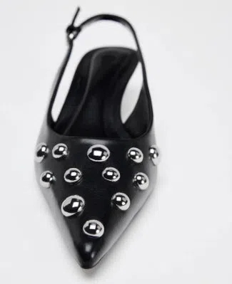 Women's black low-cut pointed-toe wedge stiletto heels with rivet decoration and slip-on design