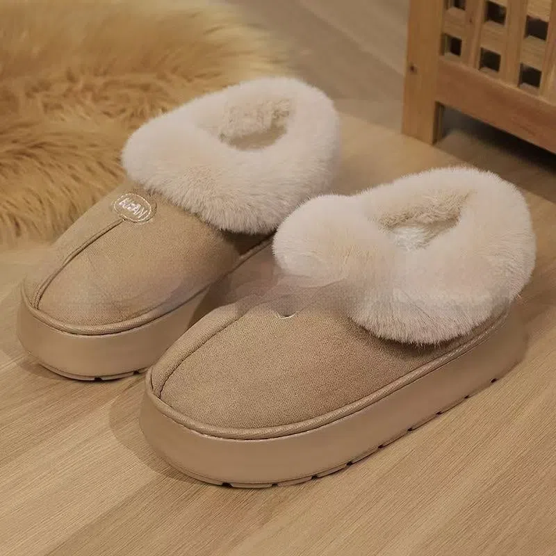 Unisex suede flat heel slippers in warm colours for indoor wear