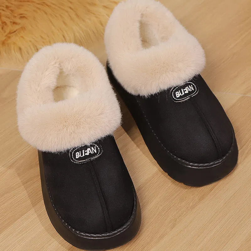 Unisex suede flat heel slippers in warm colours for indoor wear
