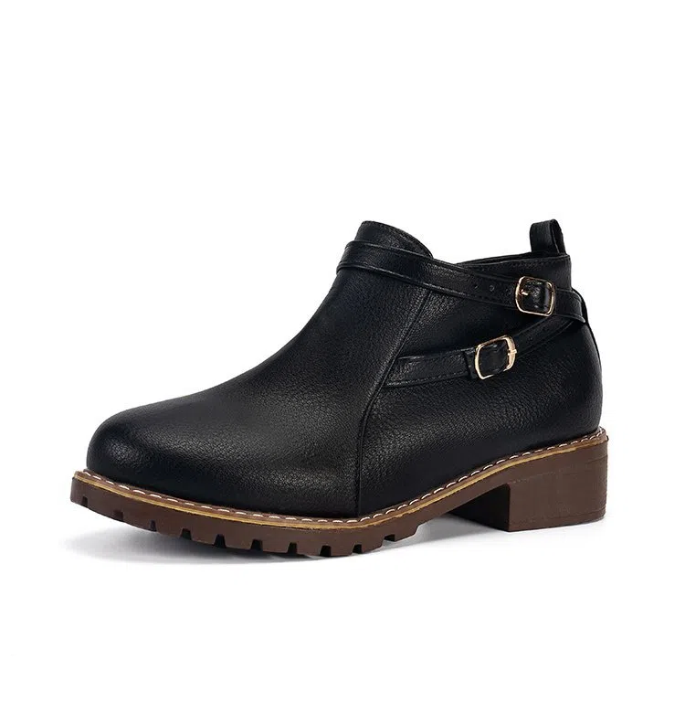 Low-heeled leather belt-buckle plus-size round-toe ankle boots in black with side zipper and chunky heel