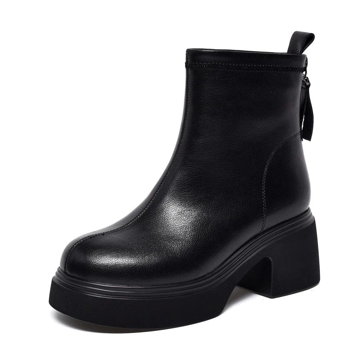 Black sheepskin shoes with cotton lining, flat heel, round toe, and water-resistant platform