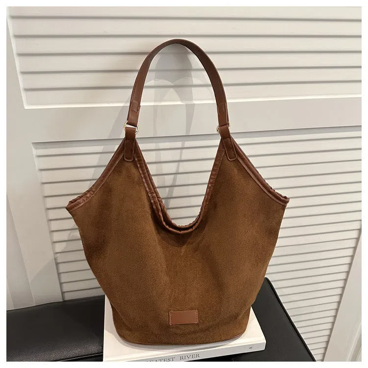 Women's corduroy tote bag with stitched seams, phone pocket, black colour, 45x20.5x37.5cm