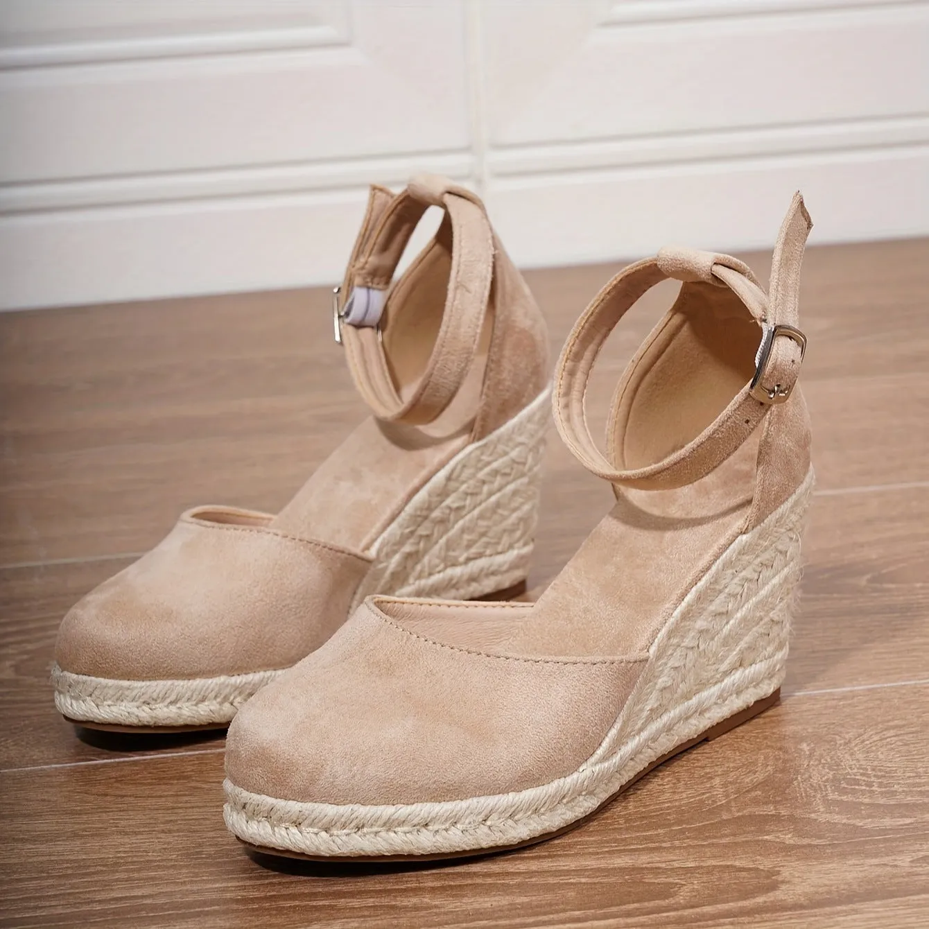 Women's casual canvas wedge sandals in Roman style with buckle fastening