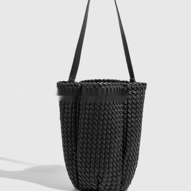 Hand-woven PU bucket bag with detachable wallet in black, cylindrical shape, size 21x13x29.5 cm