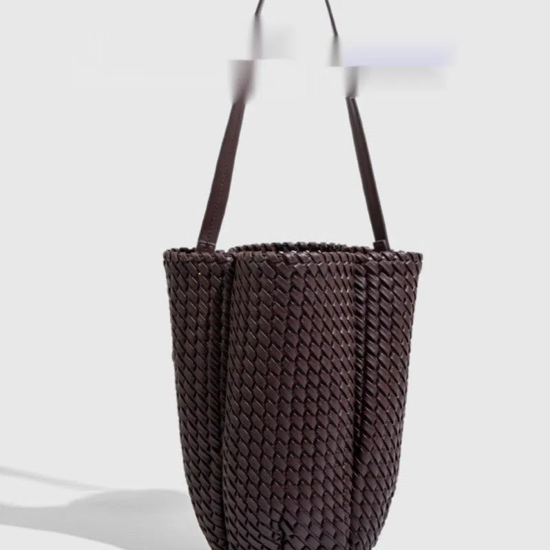 Hand-woven PU bucket bag with detachable wallet in black, cylindrical shape, size 21x13x29.5 cm
