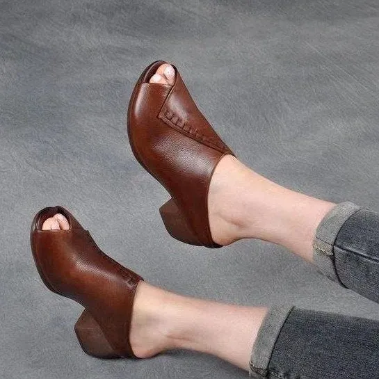 Women's black square heel peep-toe slippers with rubber sole and fish mouth design