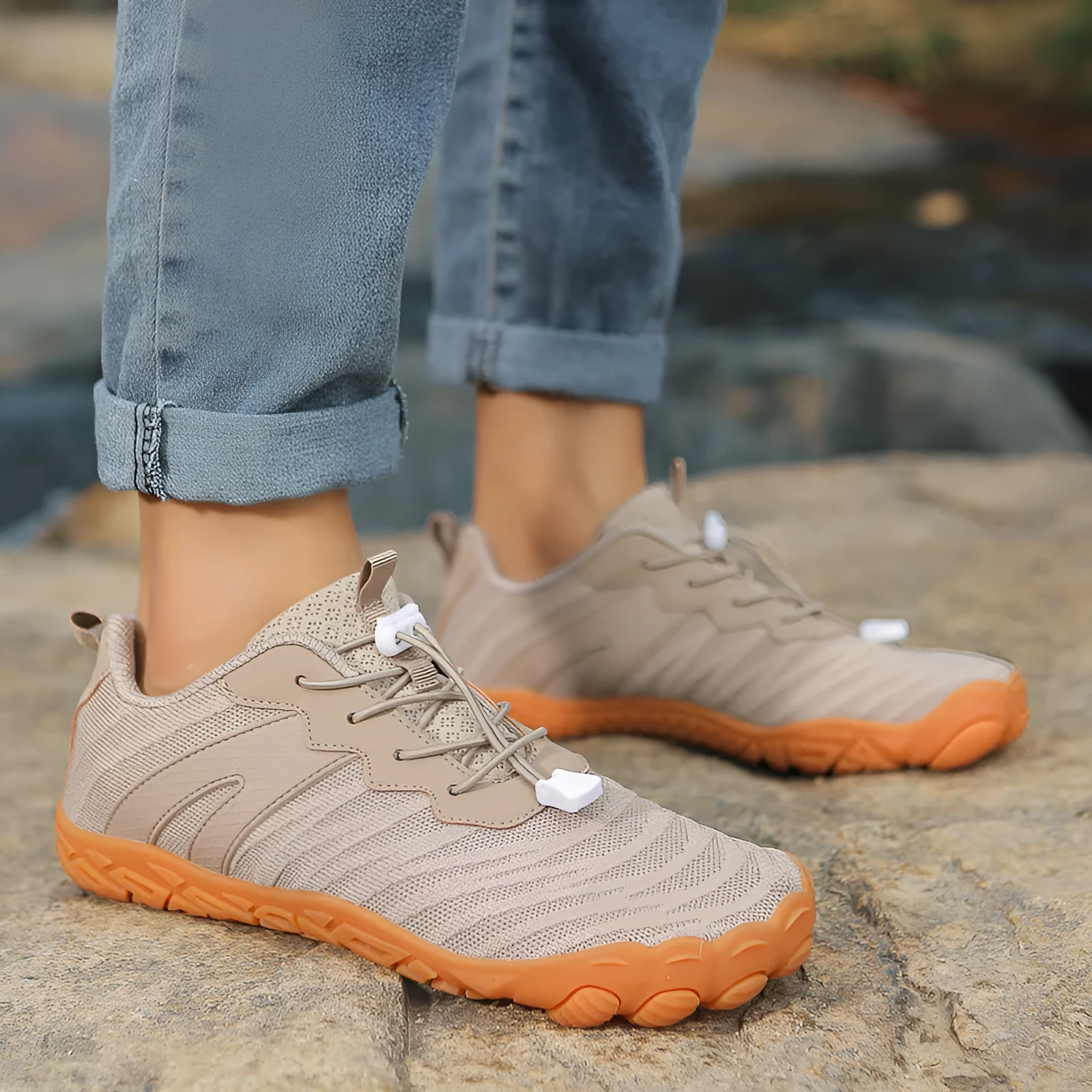 Low-top outdoor hiking shoes with rubber sole and mesh lining in multiple colour options