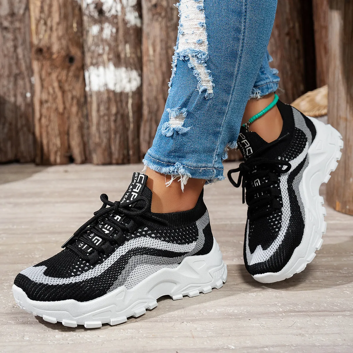 Women's lace-up casual sports shoes with mesh upper in three colour options