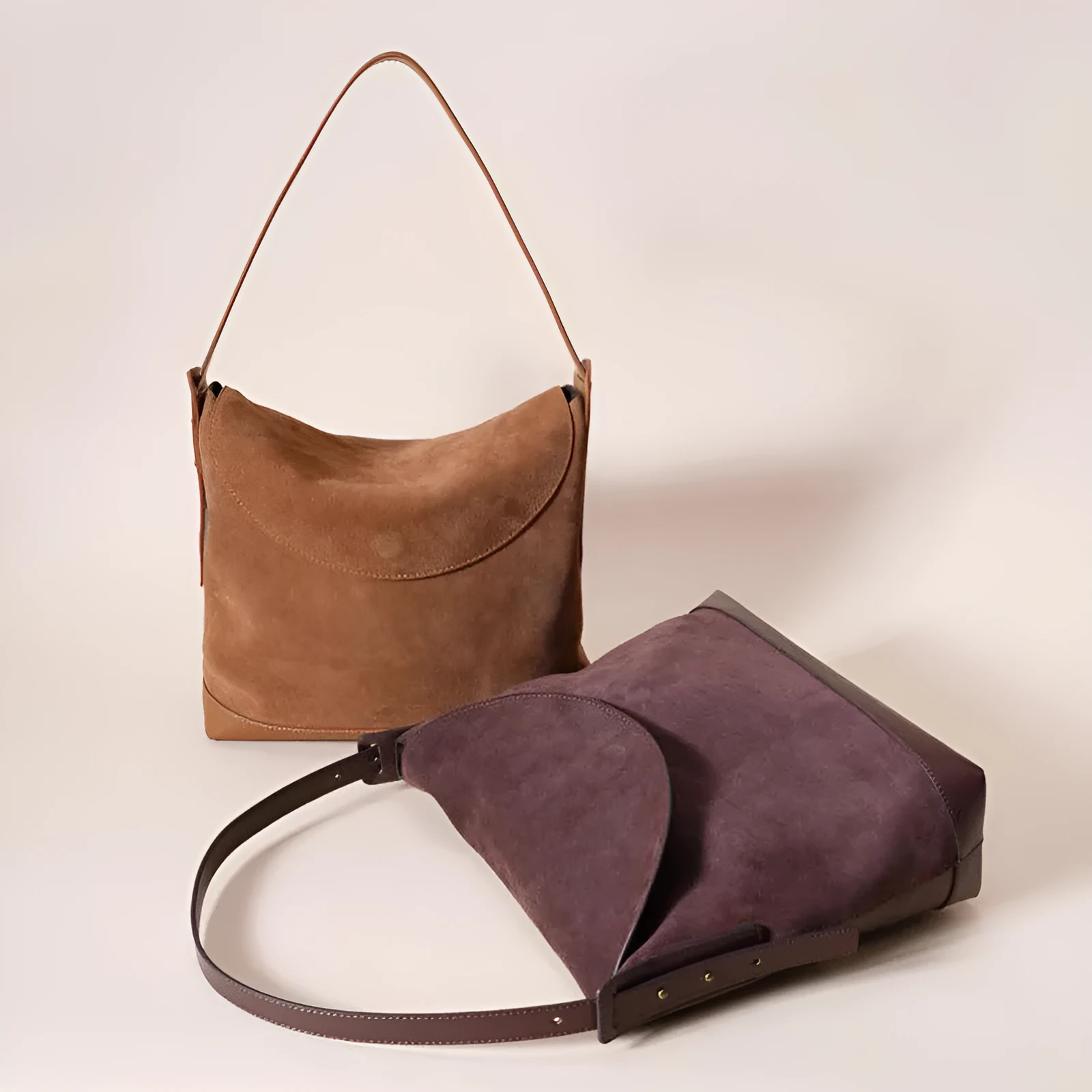 Women's genuine leather shoulder underarm bag in square vertical clamshell design with internal compartments