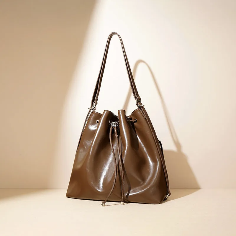Genuine leather retro bucket bag with single shoulder strap in brownie brown colour