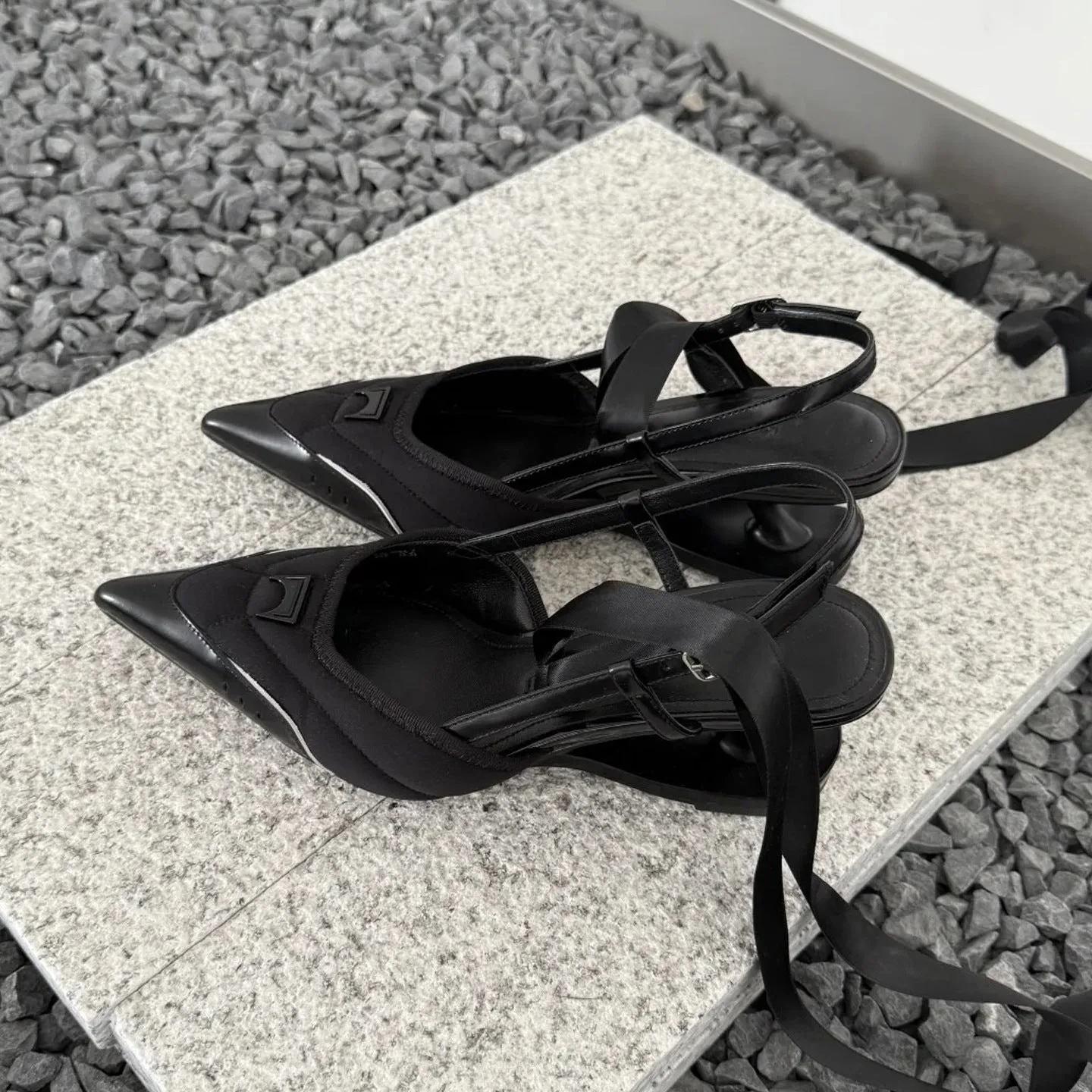 Women's black and pink lace-up high heels with a special-shaped heel root.