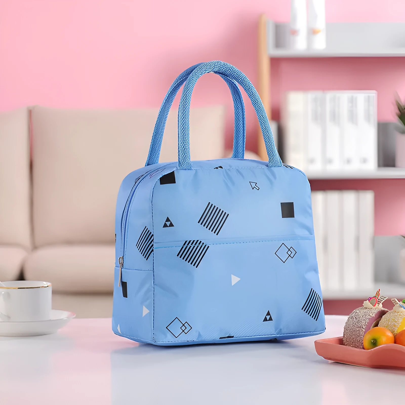 Thermal lunch bag with aluminium foil lining and Oxford cloth exterior in multiple colour options