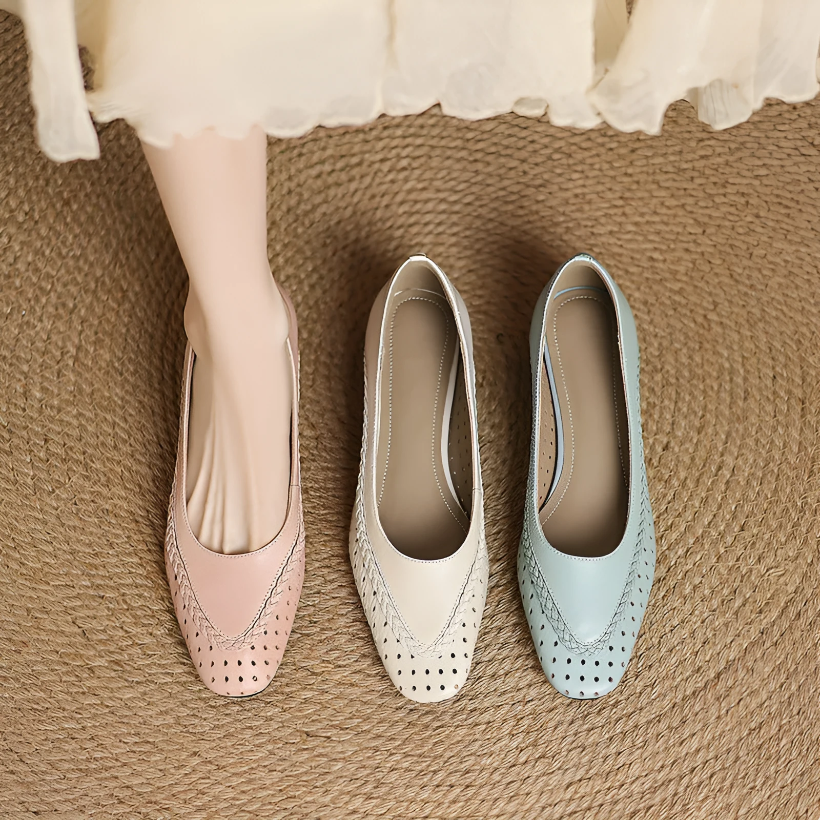 Women's mid heel sandals with hollow-out round toe design in goat leather and sheepskin