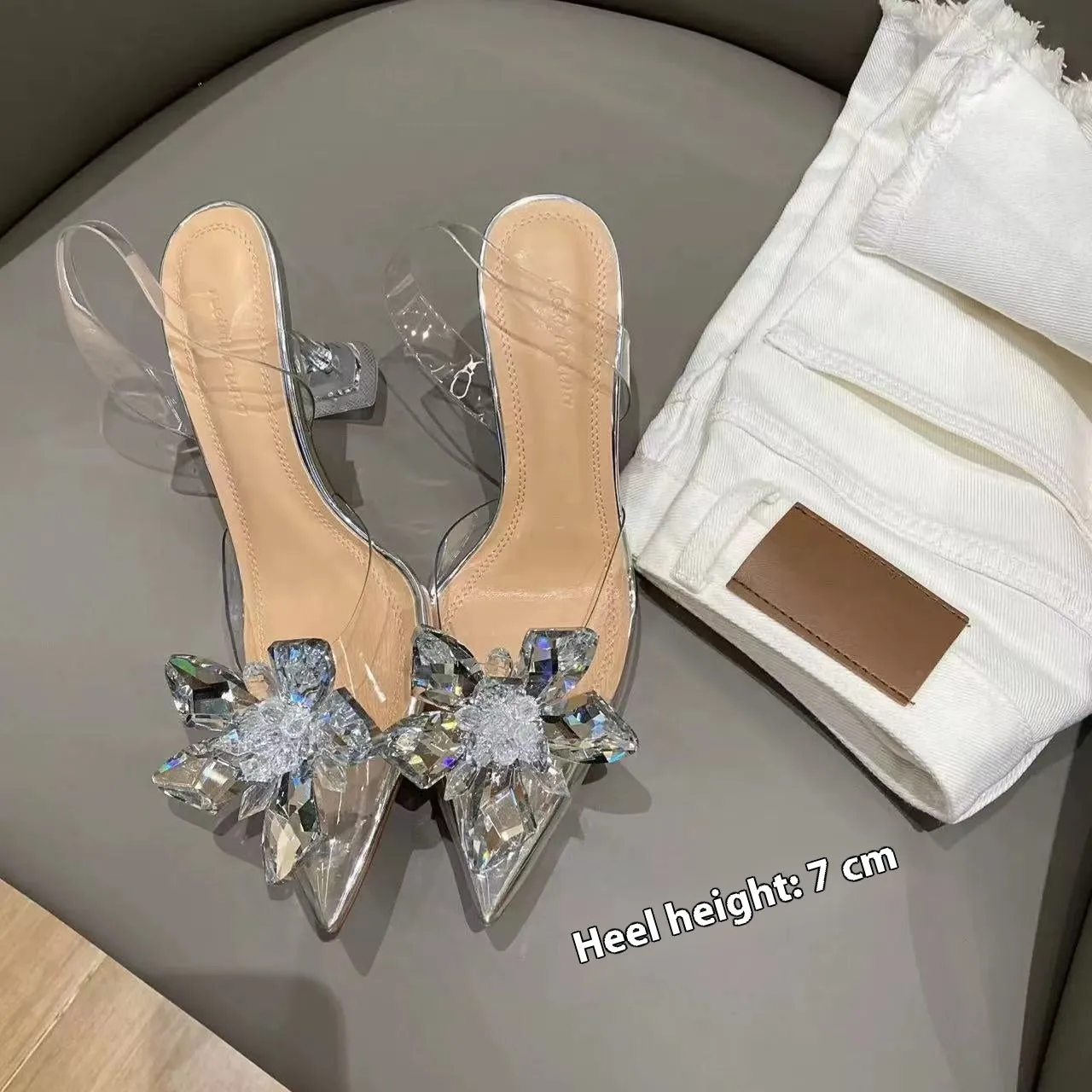 Women's high heels with transparent crystal flower decoration and pointed toe in microfiber