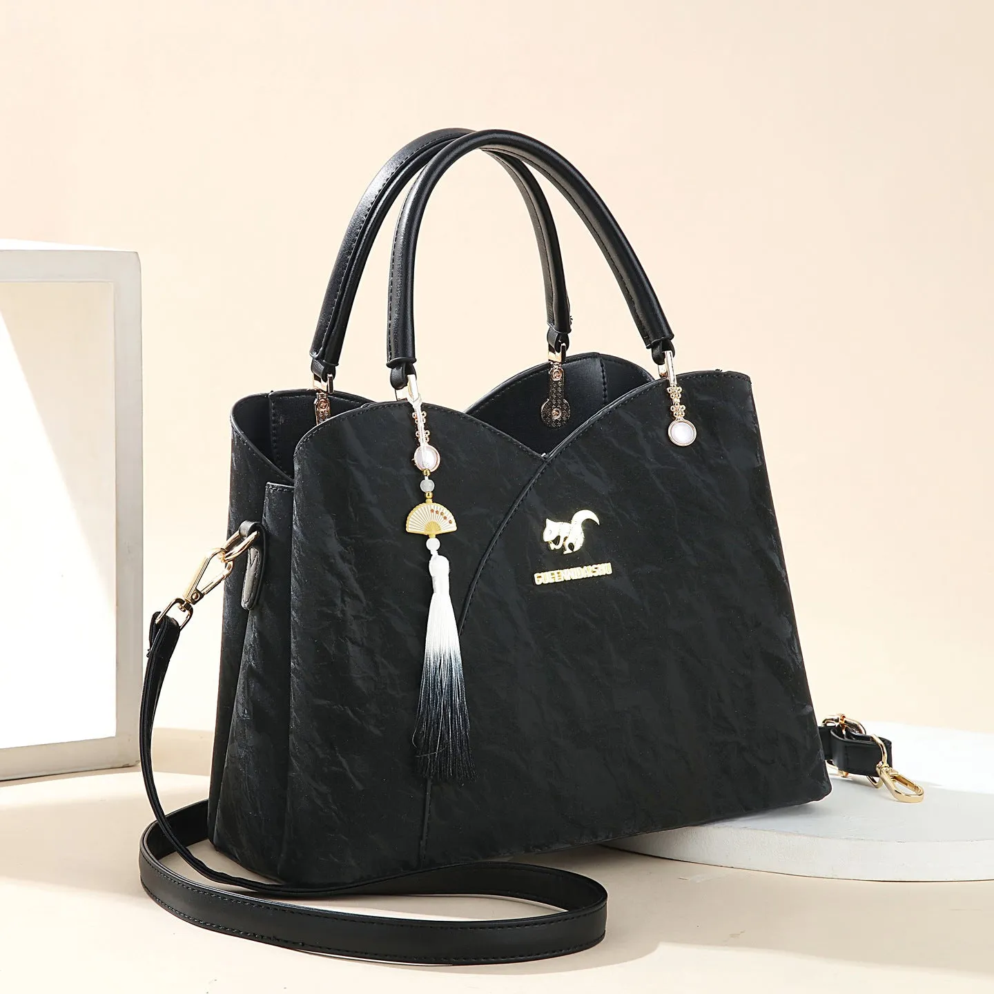 Women's soft PU leather messenger bag in horizontal square shape with urban simplicity styling