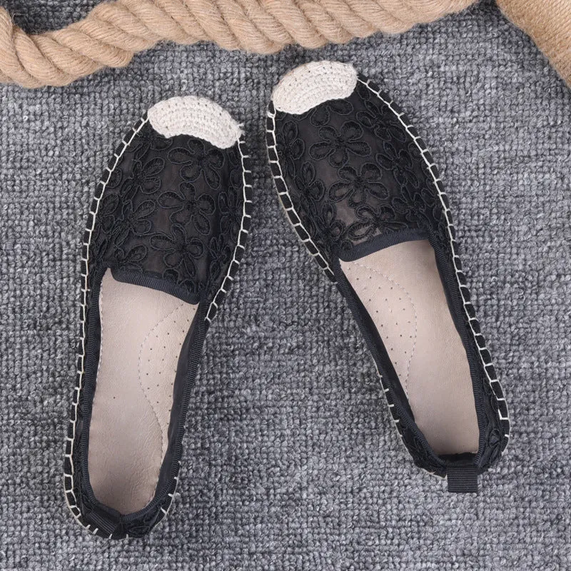 Women's flat-heel linen fisherman shoes in pansy white with sewing thread detail and round toe.