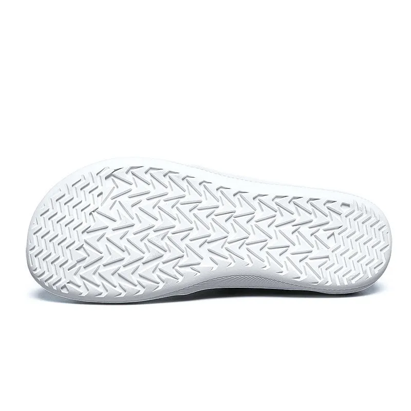 Men's black wide toe casual shoes with a round head and flat cloth upper.