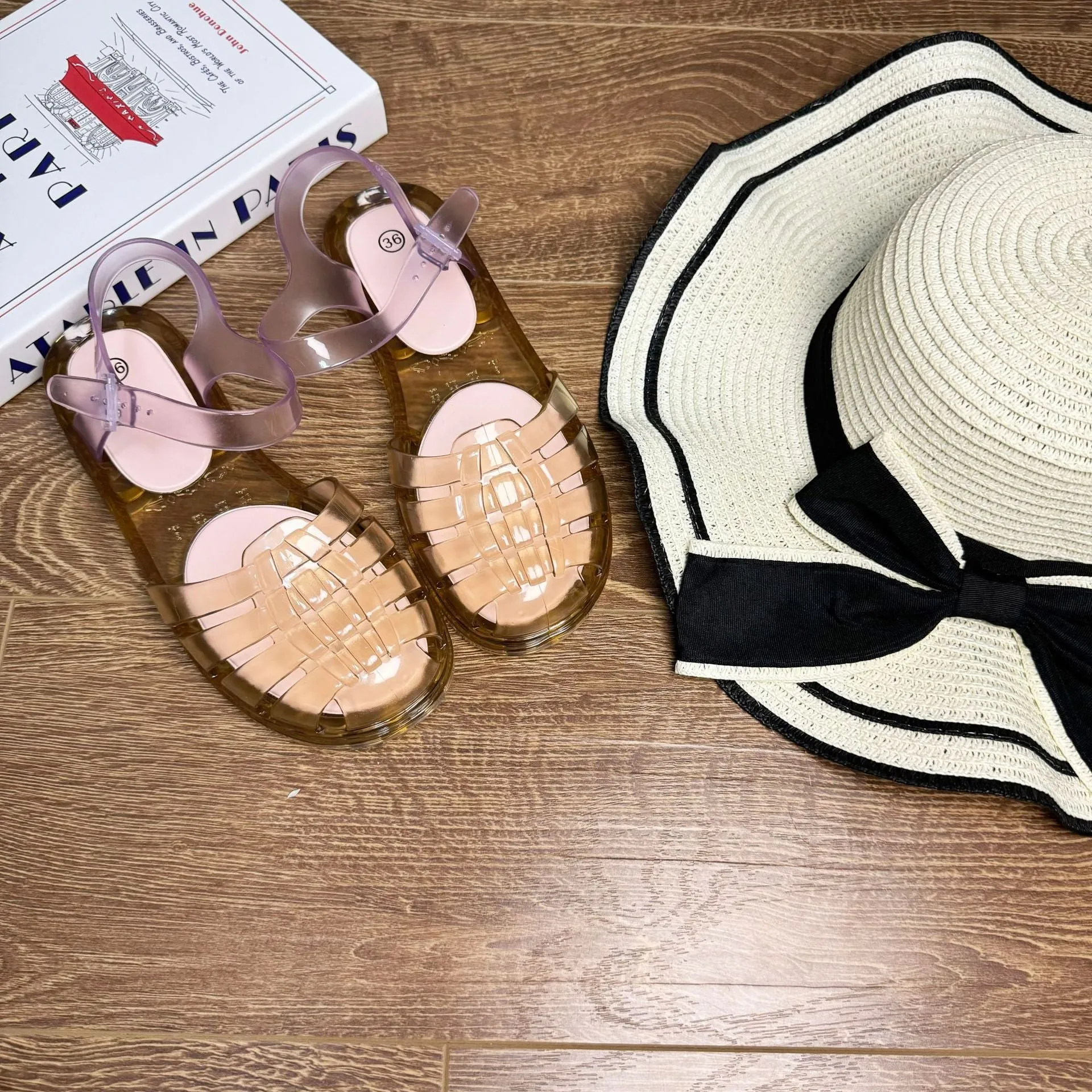 Women's hollowed-out beach flat sandals in PVC, round toe, available in black, yellow, khaki, and dark green