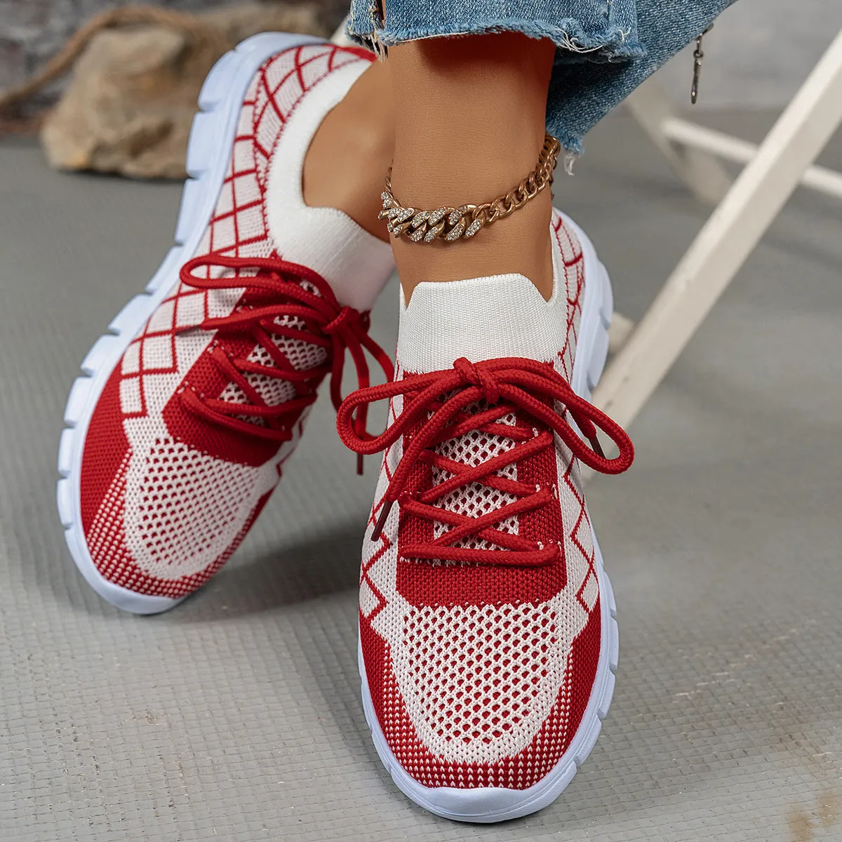 Women's colourblock plaid lace-up flyknit sneakers with breathable mesh upper and EVA sole in multiple colours