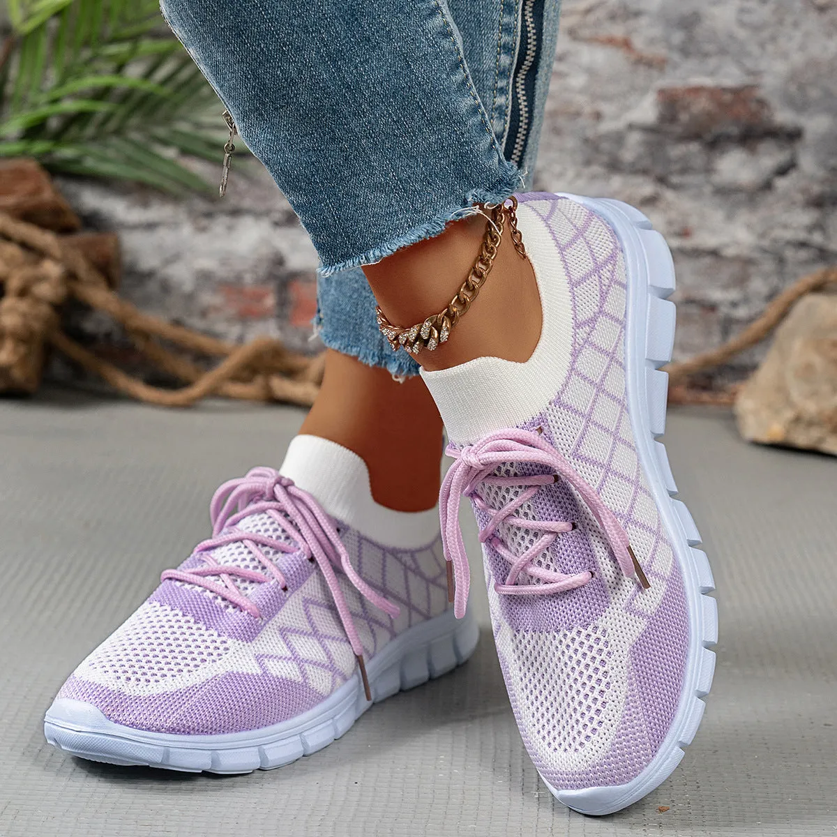 Women's colourblock plaid lace-up flyknit sneakers with breathable mesh upper and EVA sole in multiple colours