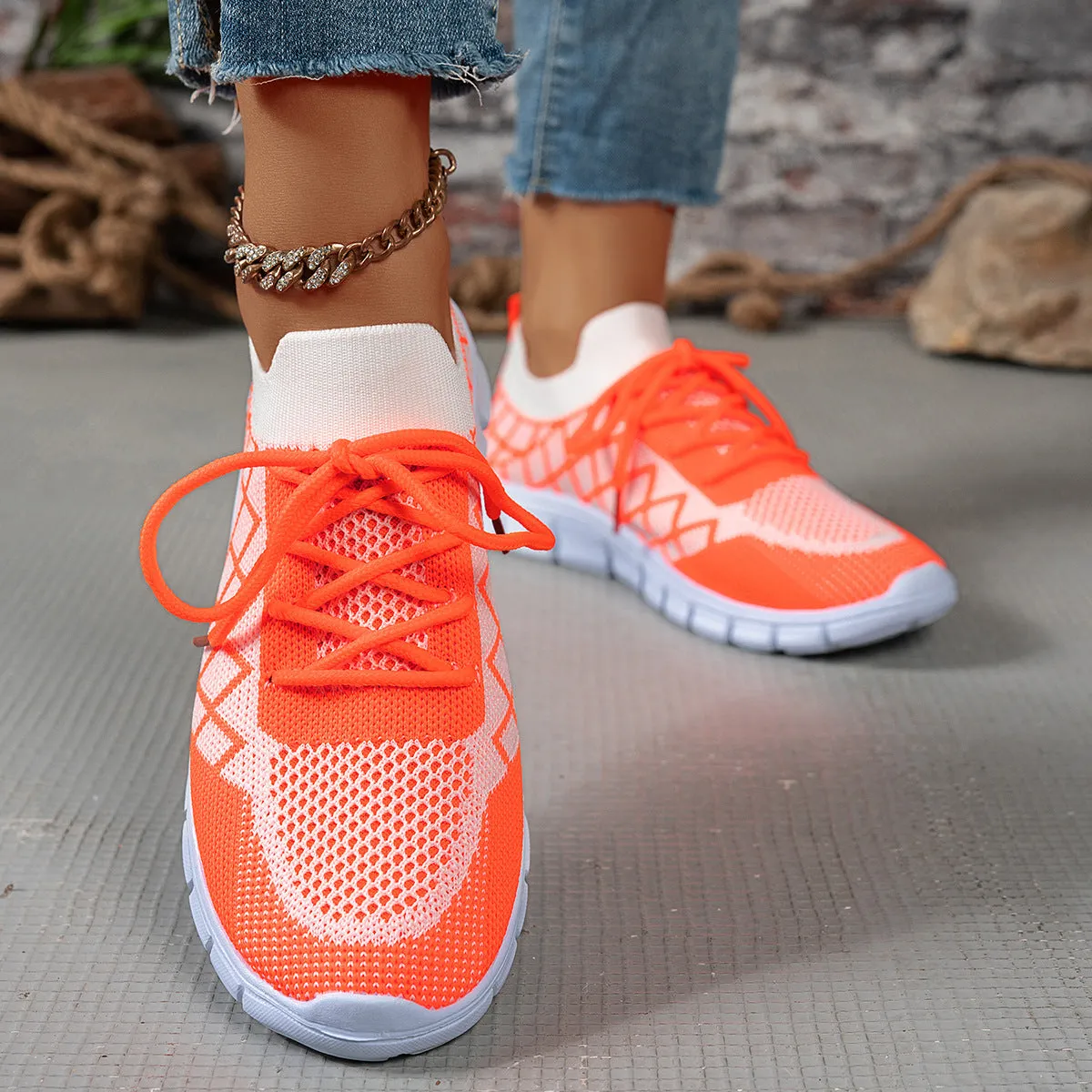 Women's colourblock plaid lace-up flyknit sneakers with breathable mesh upper and EVA sole in multiple colours