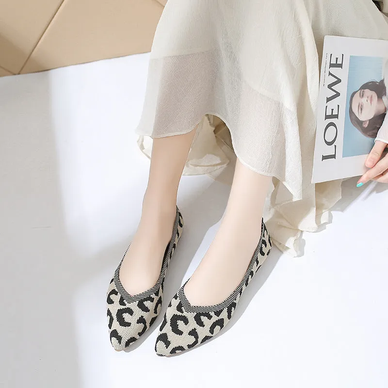 Flat solid colour hollow Korean style leopard print cloth shoes with square toe and rubber sole in Khaki A01
