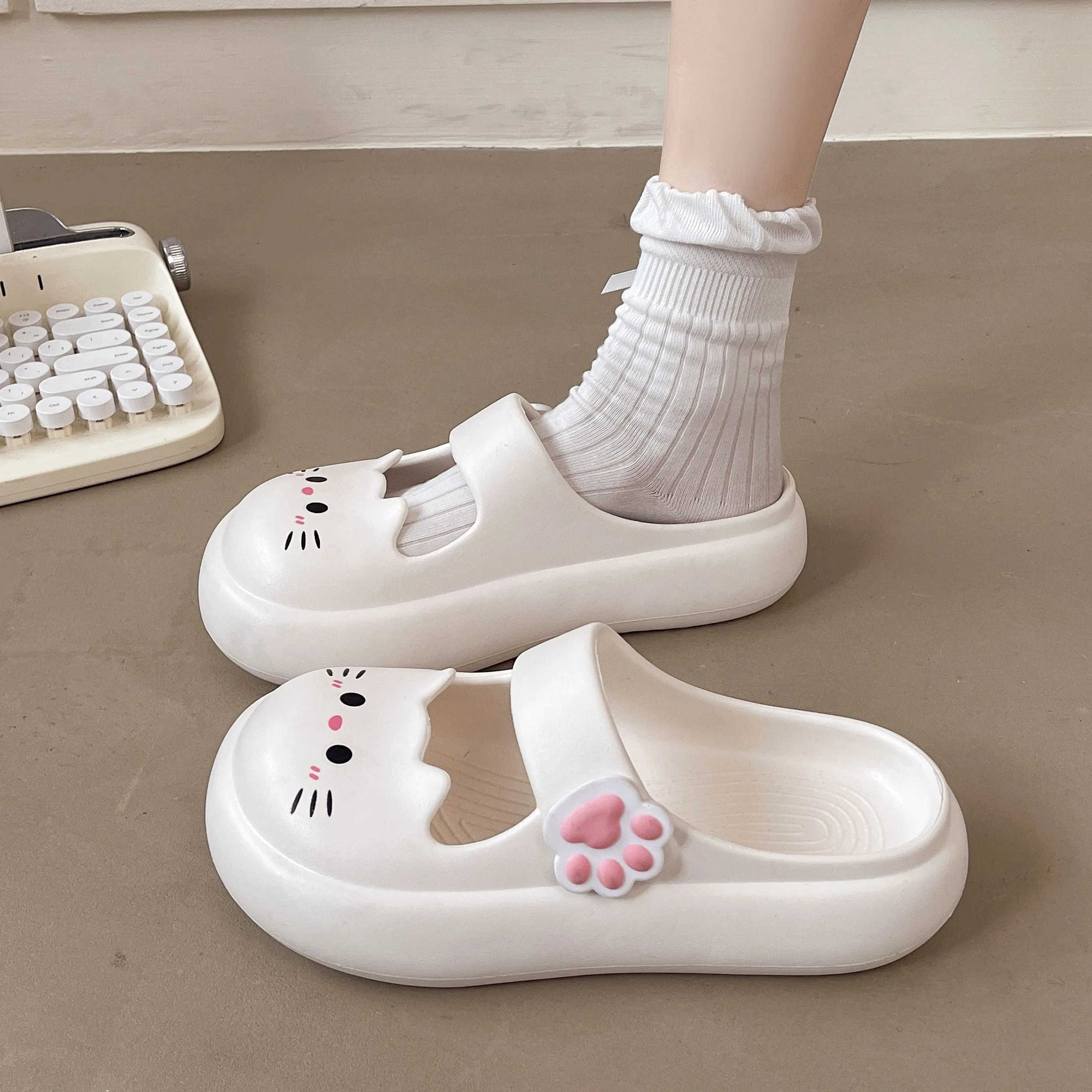 Cartoon closed-toe EVA slippers in white with thick non-slip sole