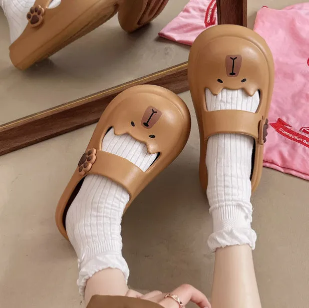 Cartoon closed-toe EVA slippers in white with thick non-slip sole