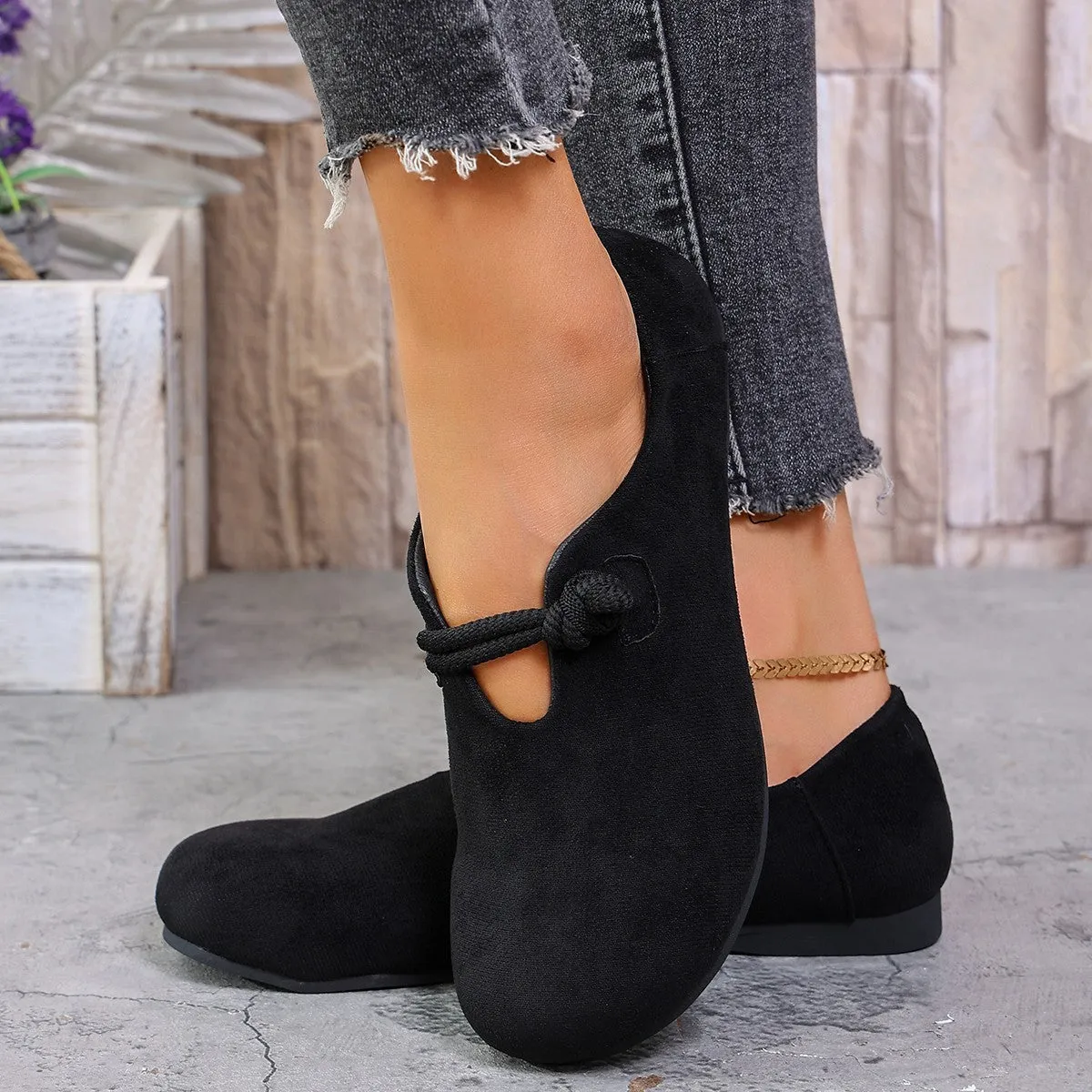 Round head slip-on full-cover solid colour suede flat shoes with flat heel and rubber sole