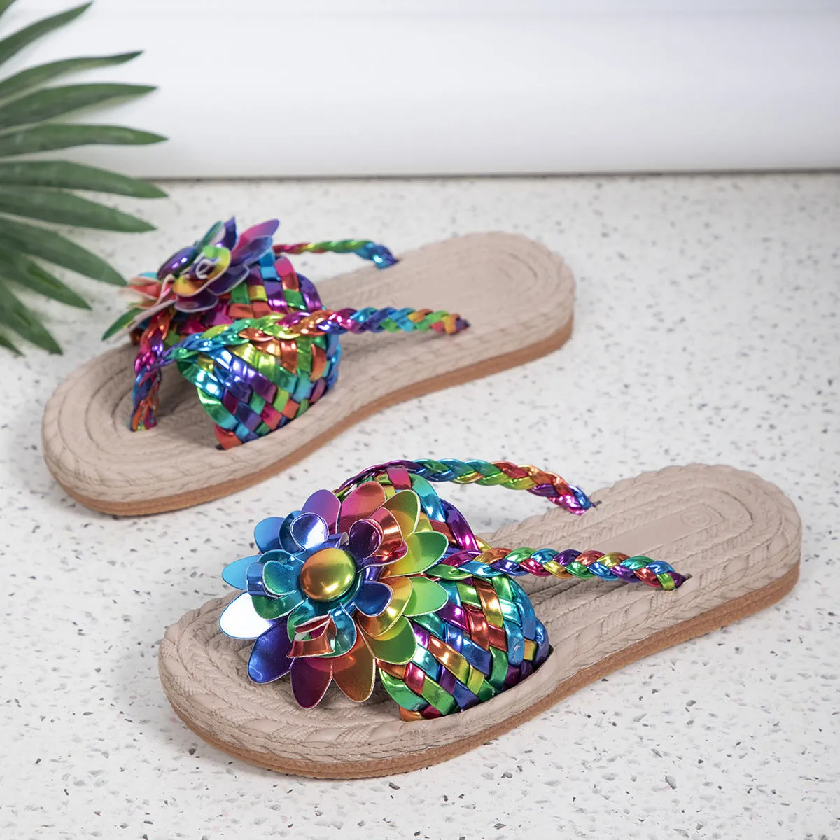 Plus size women's all-match platform sandals in solid colour with PU upper and rubber sole, side view