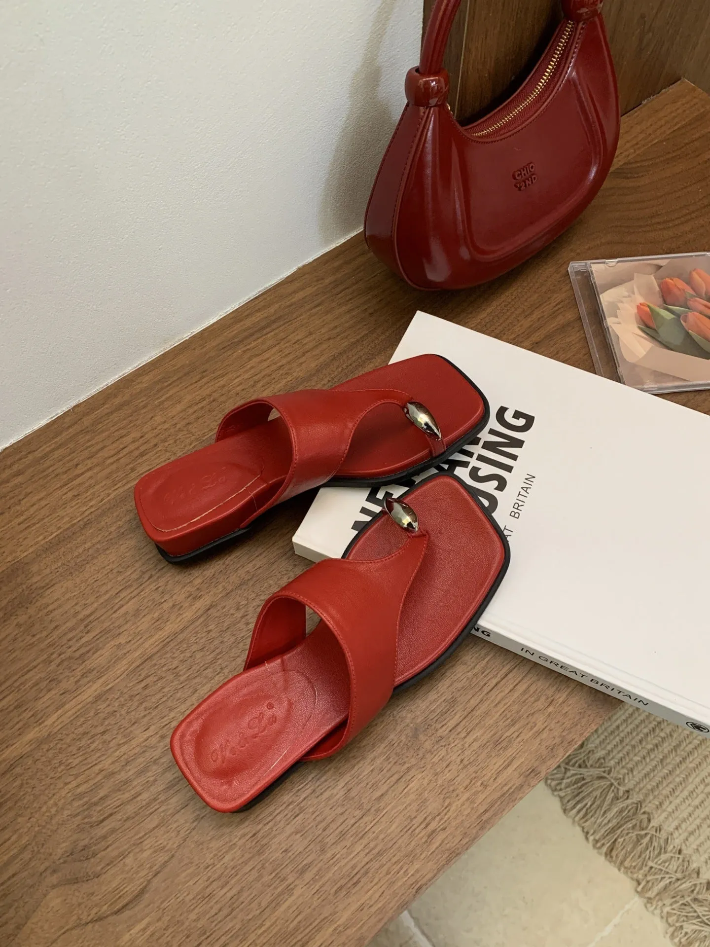 Wedge flip-flops for women, microfiber upper, rubber sole, square toe, available in multiple colours, summer beach slippers