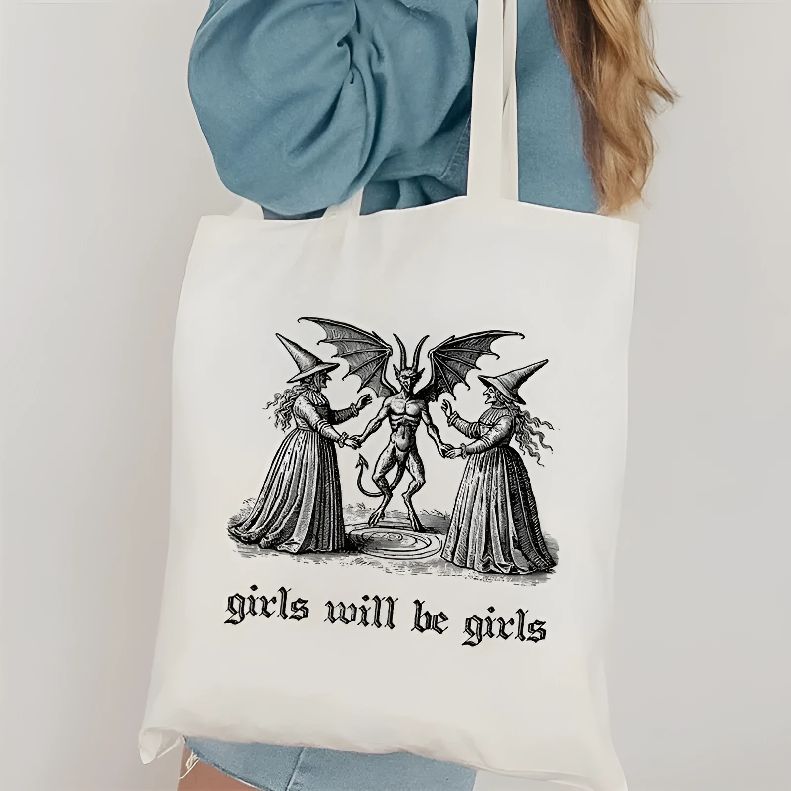 Women's canvas tote bag with printed letter pattern and chain detail in urban simplicity style