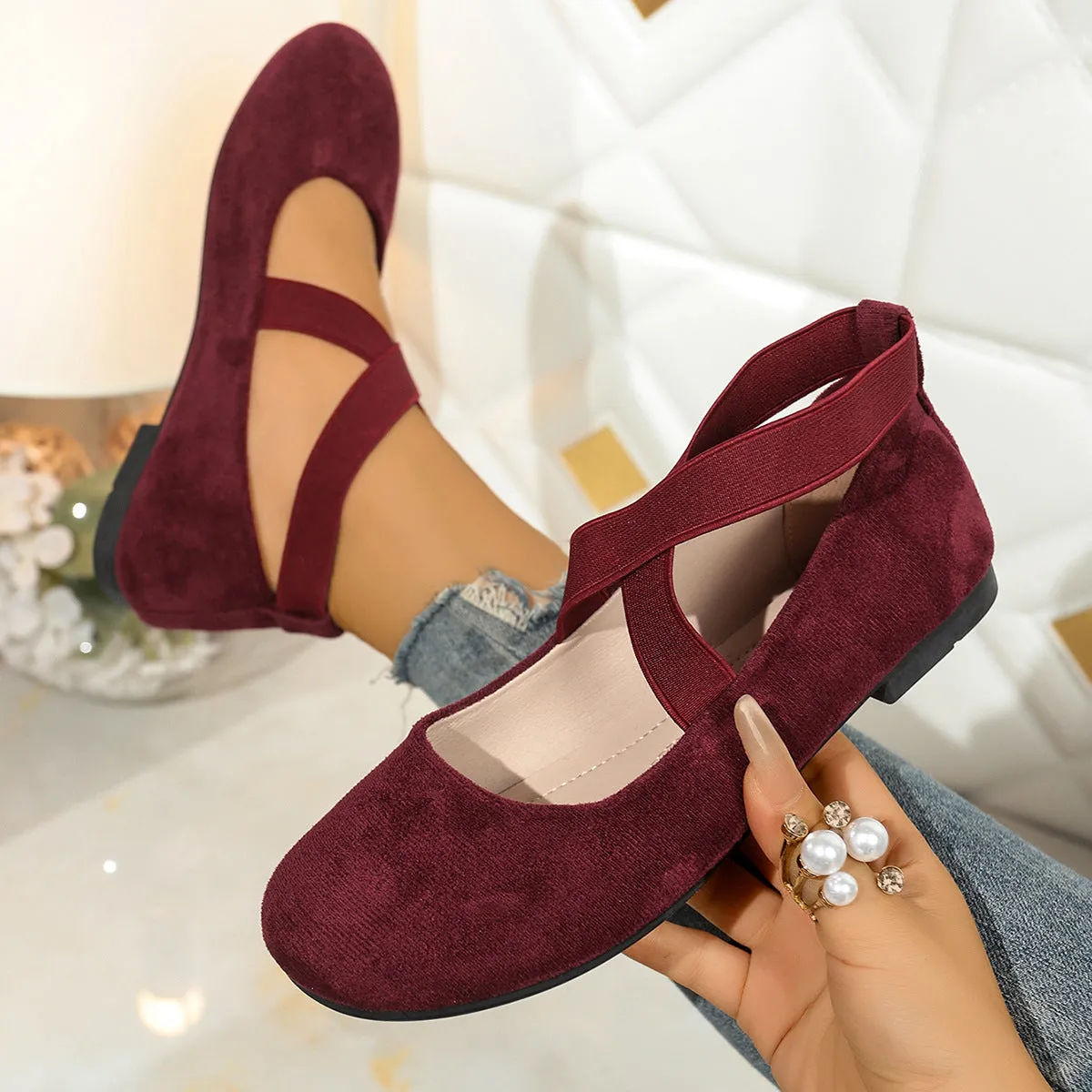 Plus size round toe flat bottom women's shoes in black with ankle bandage cloth and cotton cloth upper