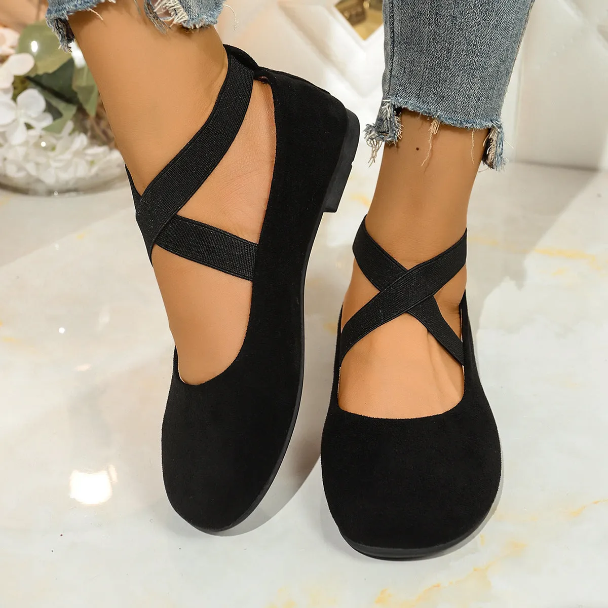 Plus size round toe flat bottom women's shoes in black with ankle bandage cloth and cotton cloth upper