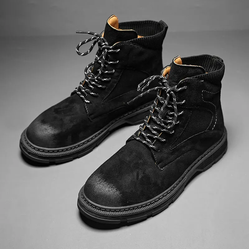Men's ankle-high Martin boots in frosted sand-colour leather with a round toe and thick rubber sole.