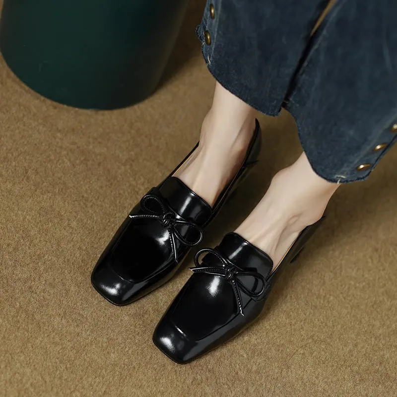 Retro square toe chunky heel leather shoes for women, black colour, PU upper, rubber sole, low heel on wooden floor