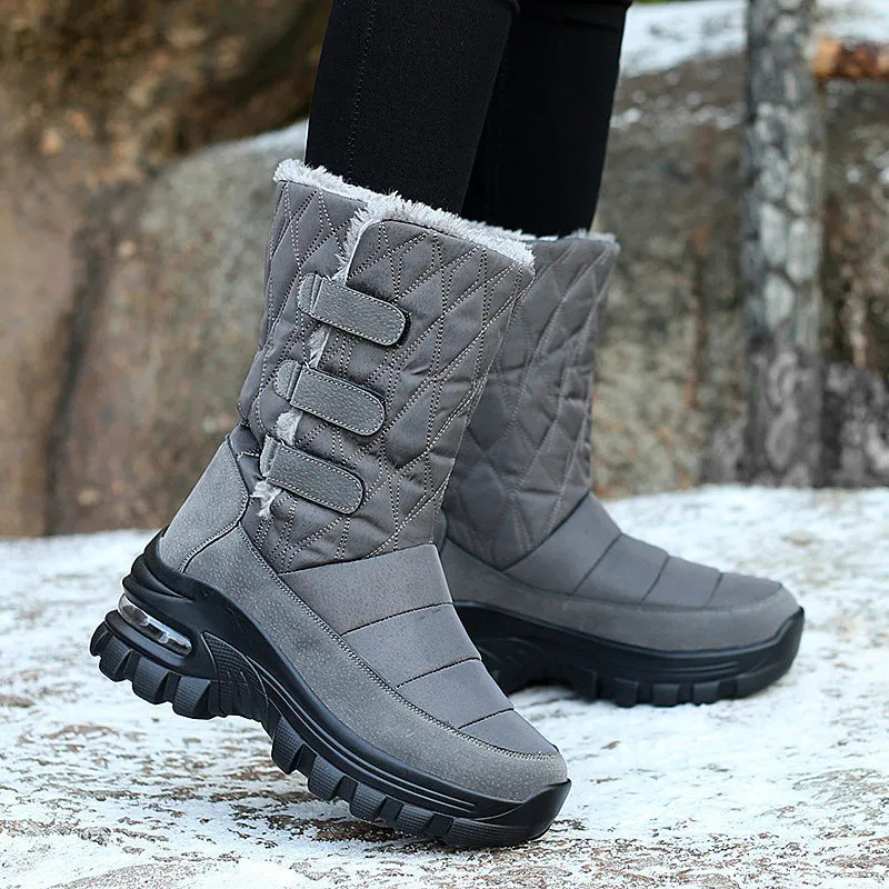 Women's outdoor plus velvet high top snow boots in black with PU air cushion sole and 5cm heel
