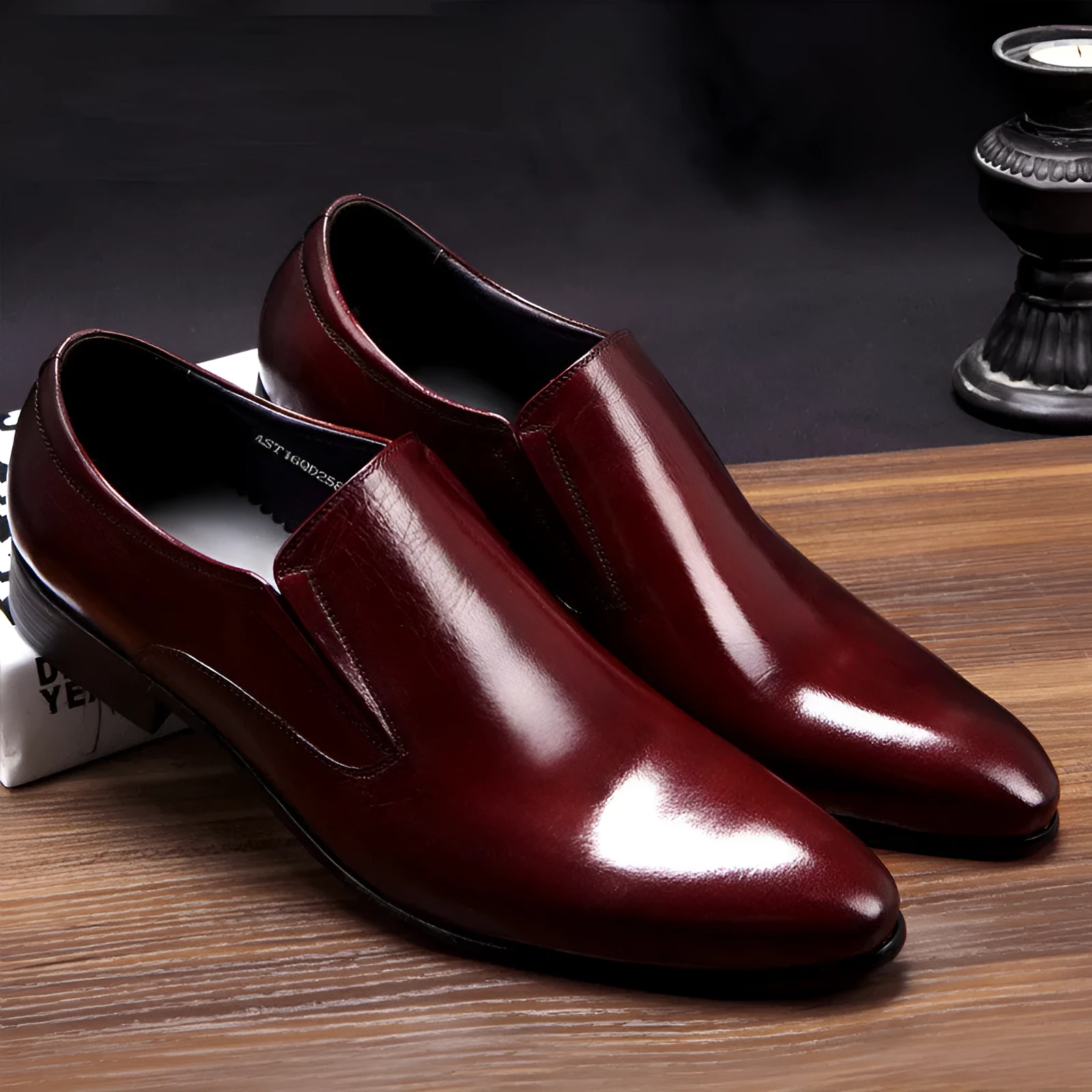 British Pointed Oxford men's formal leather shoes in black with pointed toe and low-top design