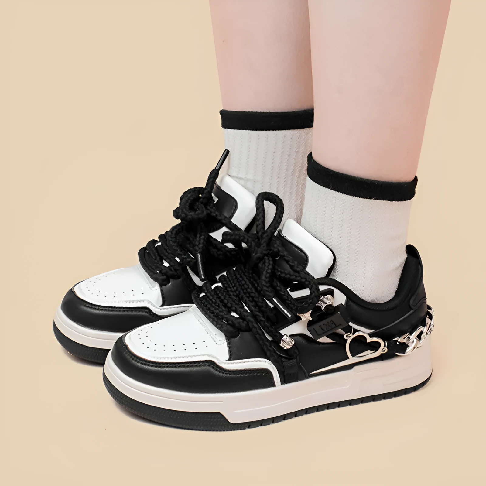 Women's black lace-up platform sneakers with microfiber upper and rubber sole