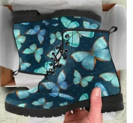 Women's printed high-top martin boots with artificial PU upper, round toe, lace-up front, low square heel, in purple colour
