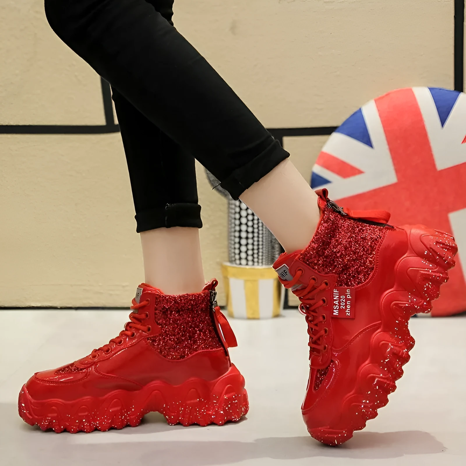 Big wavy snowflake daddy shoes with sequins, cross ties, rhinestones, sponge cake heel, waterproof platform, round toe, solid colour