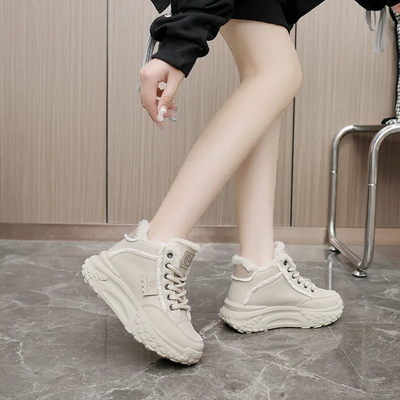 Ladies casual low top sneakers in white with thick rubber sole and round toe